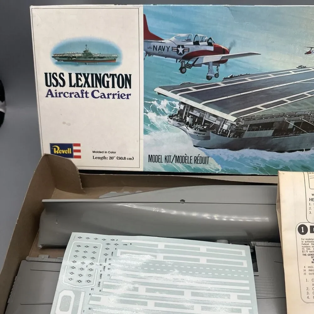 Vintage 1975 Revell USS Lexington Aircraft Carrier Model Kit H-444 20